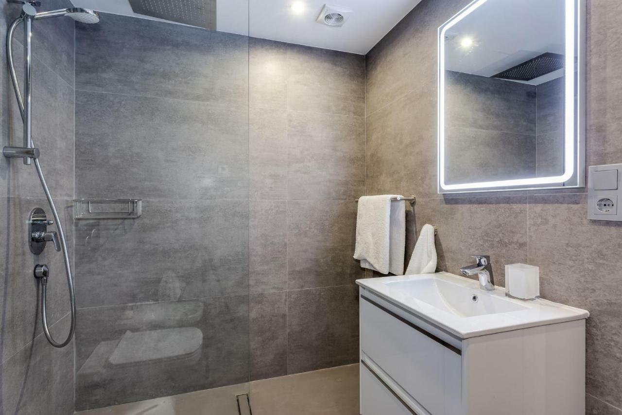By Riva - Luxurious, Exclusive 2 Bedroom Apt Inside Puerto Banus Марбелья Экстерьер фото