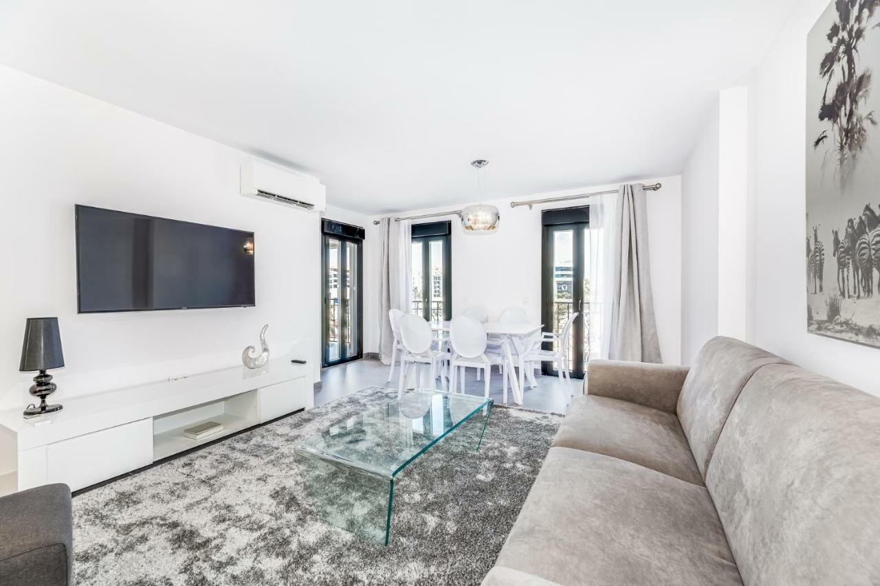 By Riva - Luxurious, Exclusive 2 Bedroom Apt Inside Puerto Banus Марбелья Экстерьер фото